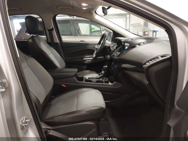 1FMCU9GD9HUA03980 Ford ESCAPE SE