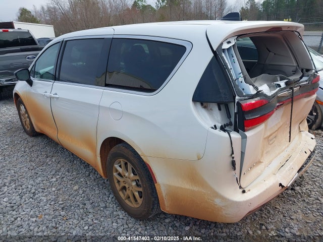 Chrysler Pacifica Touring L 2024 2C4RC1BG4RR120210 Image 3