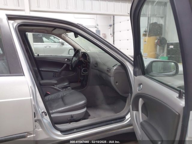 2001 SAAB 9-5 YS3ED48E913024520 Photo 4