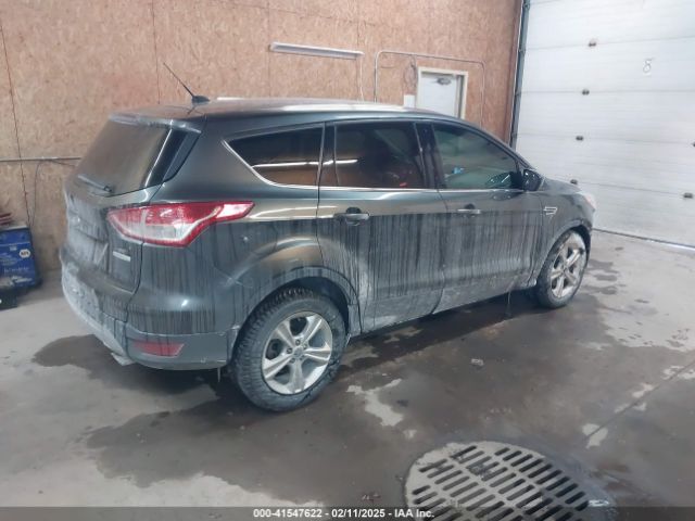 1FMCU0GXXFUB16906 Ford ESCAPE SE