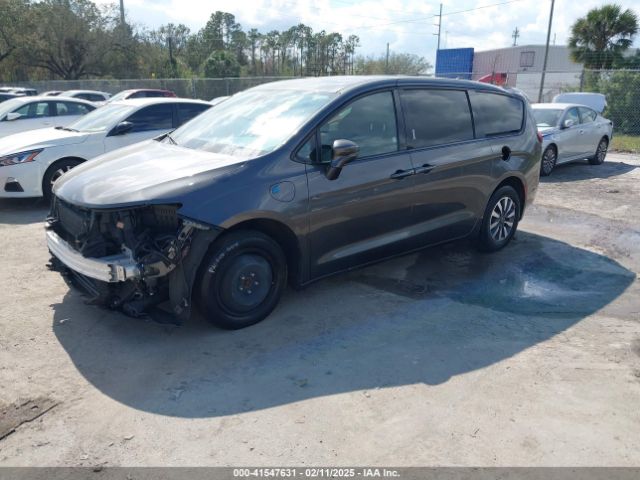 2022 CHRYSLER PACIFICA HYBRID 2C4RC1L75NR173572 Photo 1