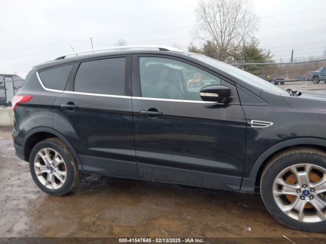 1FMCU9J9XEUA30654 Ford Escape Titanium