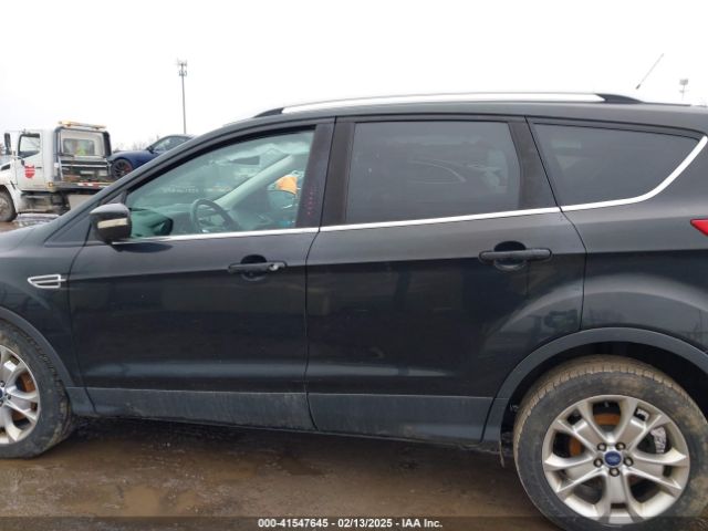 1FMCU9J9XEUA30654 Ford Escape Titanium