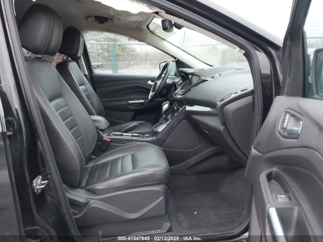 1FMCU9J9XEUA30654 Ford Escape Titanium