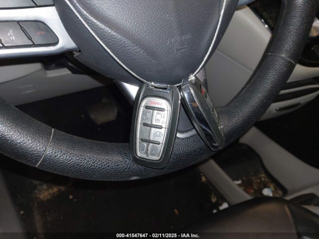 2C4RC1DG5MR508956 Chrysler Voyager Lxi