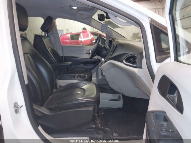 2C4RC1DG5MR508956 Chrysler Voyager Lxi