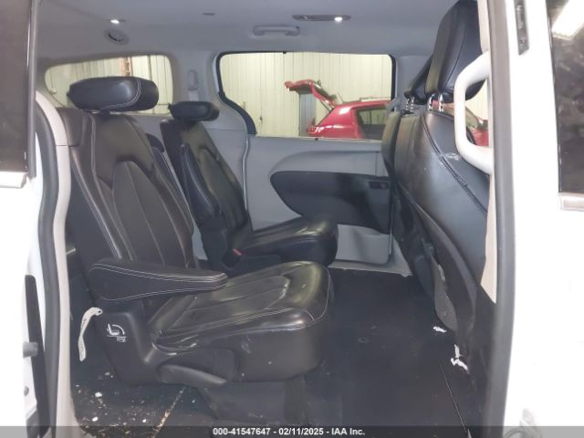 2C4RC1DG5MR508956 Chrysler Voyager Lxi