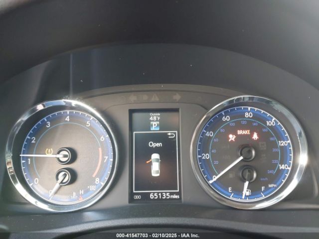 2T1BURHE6KC142573 Toyota COROLLA SE