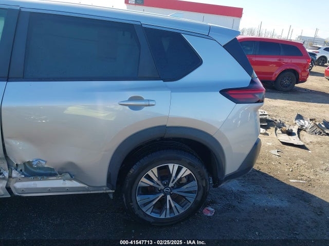 5N1BT3BB6NC693707 Nissan Rogue Sv Intelligent Awd