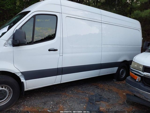 W1Y40CHY7NT096126 Mercedes-Benz Sprinter 2500 High Roof I4