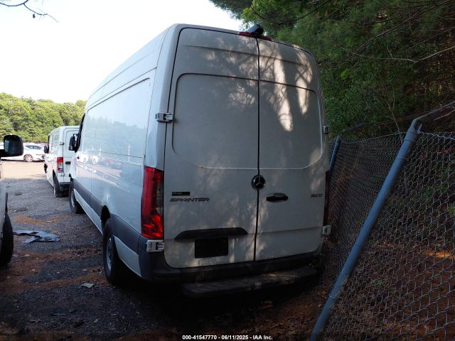 W1Y40CHY7NT096126 Mercedes-Benz Sprinter 2500 High Roof I4