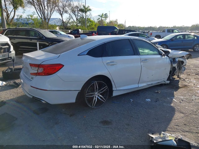 1HGCV2F9XNA007525 Honda Accord Touring