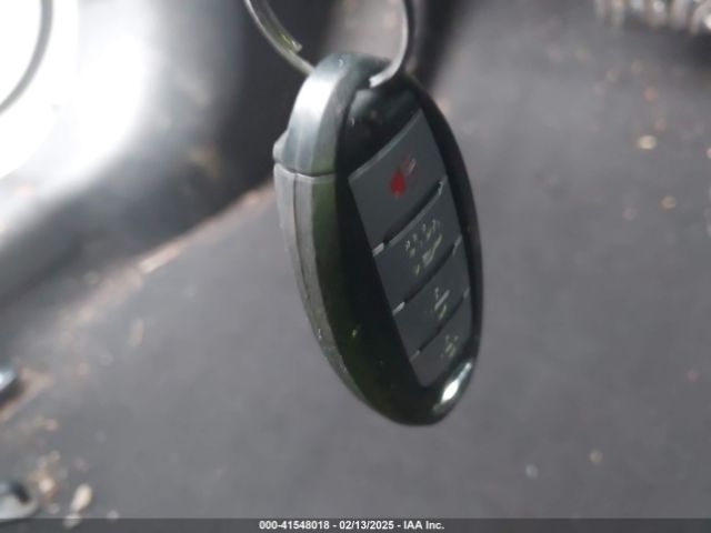 3N1CN8DV9ML810144 Nissan Versa S Xtronic Cvt