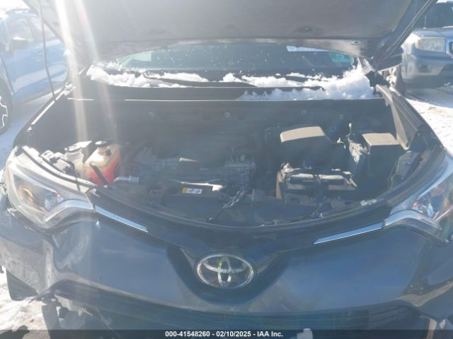 JTMBFREV1JJ230173 Toyota RAV4 LE