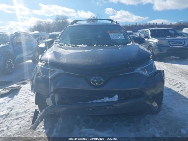 JTMBFREV1JJ230173 Toyota RAV4 LE