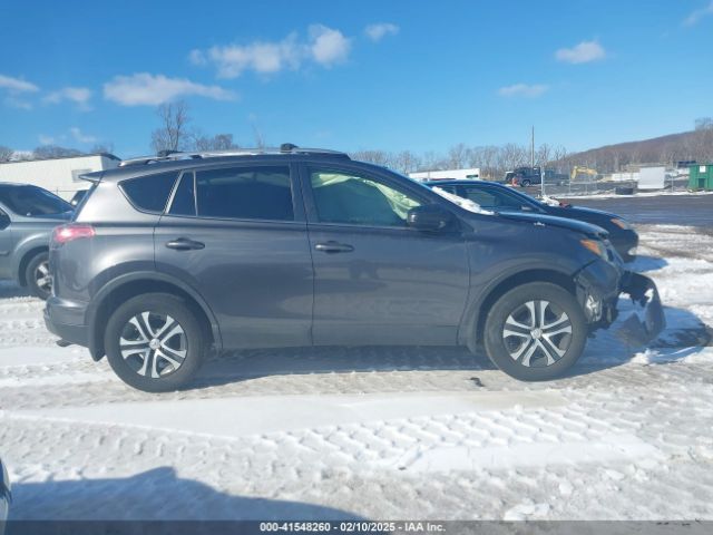 JTMBFREV1JJ230173 Toyota RAV4 LE