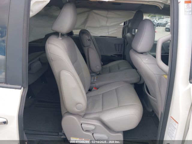 5TDYK3DC1FS637181 Toyota Sienna Xle/limited