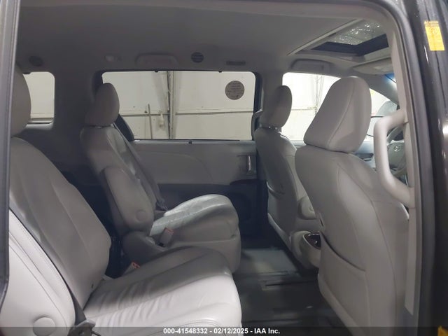 Toyota Sienna Xle/limited 2014 5TDDK3DC7ES072058 Image 8