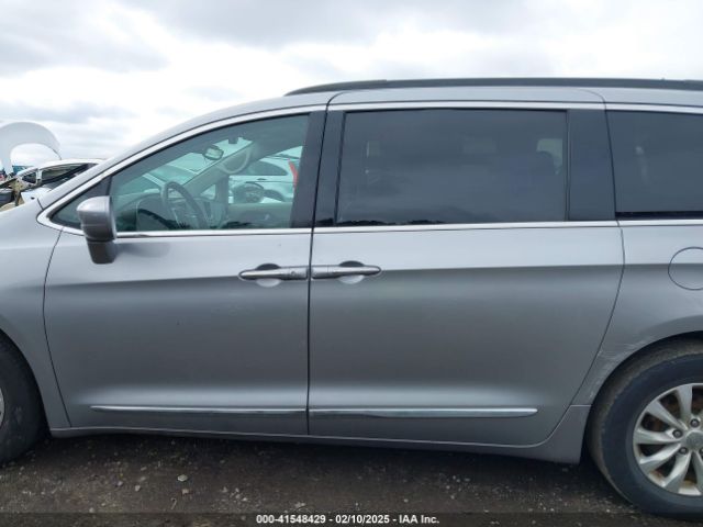 2C4RC1BG9HR745099 Chrysler Pacifica Touring-l