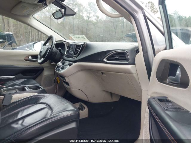 2C4RC1BG9HR745099 Chrysler Pacifica Touring-l