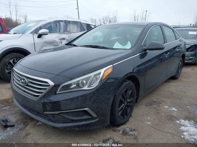 Hyundai SONATA SE 2016 5NPE24AF4GH277550 Image 2