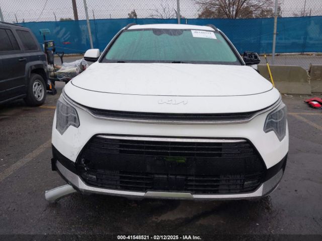 KNDCR3LE5P5033858 KIA Niro Ex Touring