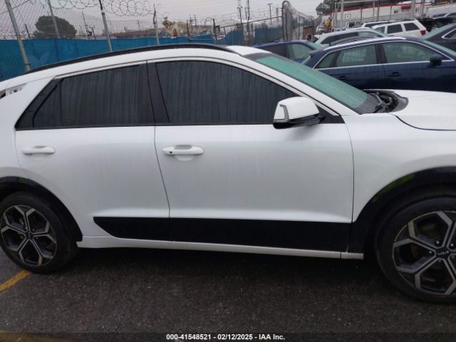 KNDCR3LE5P5033858 KIA Niro Ex Touring