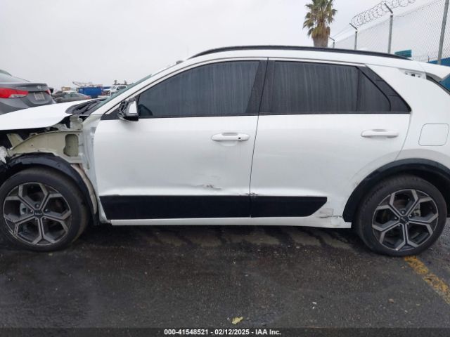 KNDCR3LE5P5033858 KIA Niro Ex Touring