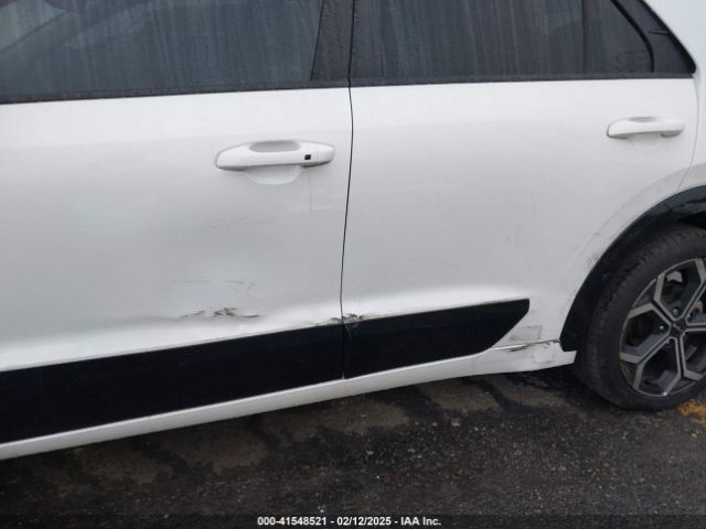 KNDCR3LE5P5033858 KIA Niro Ex Touring