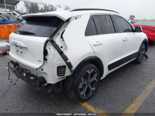 KNDCR3LE5P5033858 KIA Niro Ex Touring