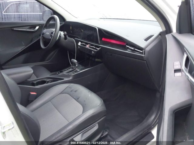 KNDCR3LE5P5033858 KIA Niro Ex Touring