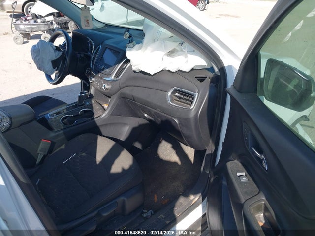 3GNAXKEV3KS557911 Chevrolet EQUINOX LT