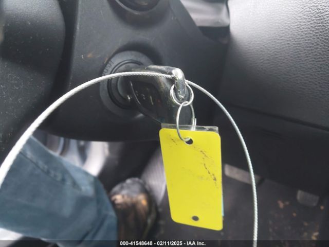 5YFEPMAE9MP229081 Toyota COROLLA LE