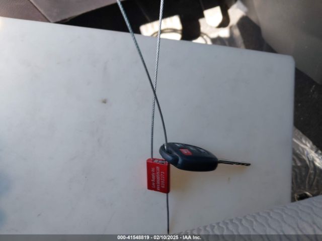 2T1BURHE0JC065147 Toyota COROLLA LE