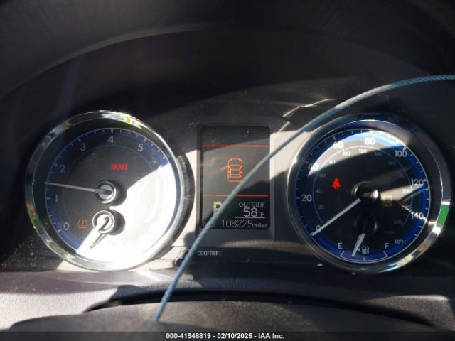 2T1BURHE0JC065147 Toyota COROLLA LE