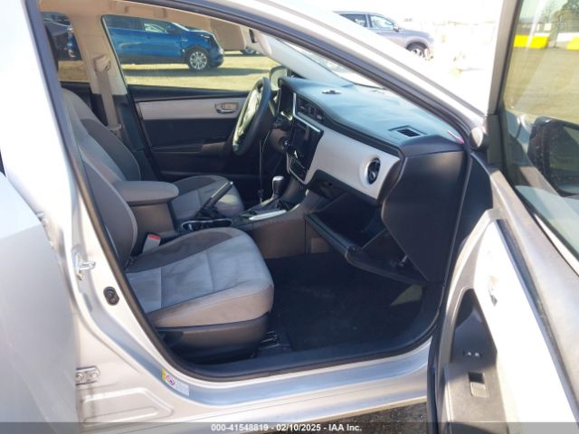 2T1BURHE0JC065147 Toyota COROLLA LE