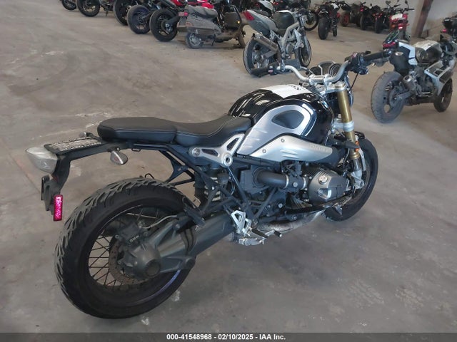 2015 BMW R NINE T WB10A1604FZ583913 Photo 3