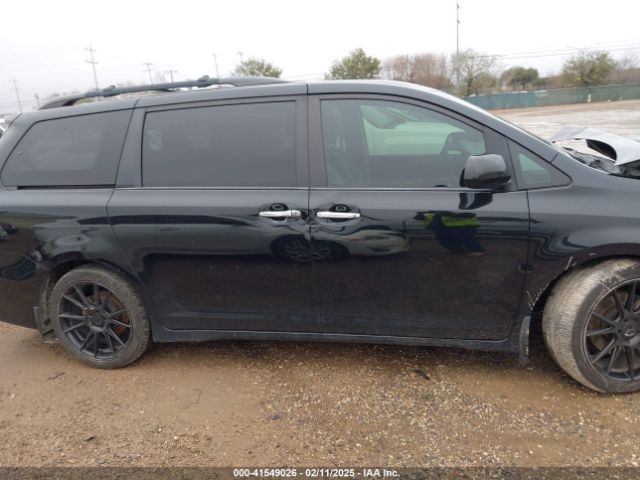 5TDXZ3DC2HS783440 Toyota Sienna Se 8 Passenger