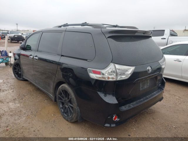 5TDXZ3DC2HS783440 Toyota Sienna Se 8 Passenger