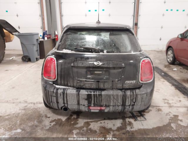 WMWXU1C34H2F78228 Mini Hardtop Cooper