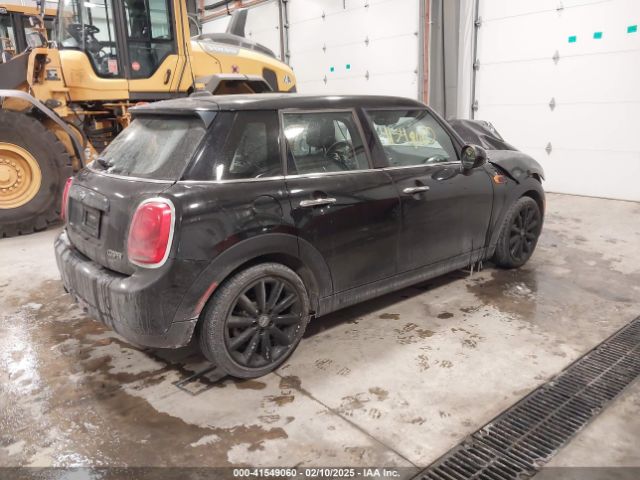 WMWXU1C34H2F78228 Mini Hardtop Cooper