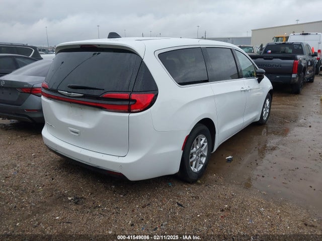 Chrysler Pacifica Touring L 2024 2C4RC1BG4RR151148 Image 4