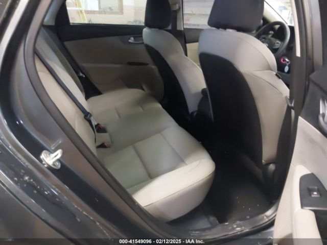 3KPF24AD8LE187349 KIA Forte Lxs