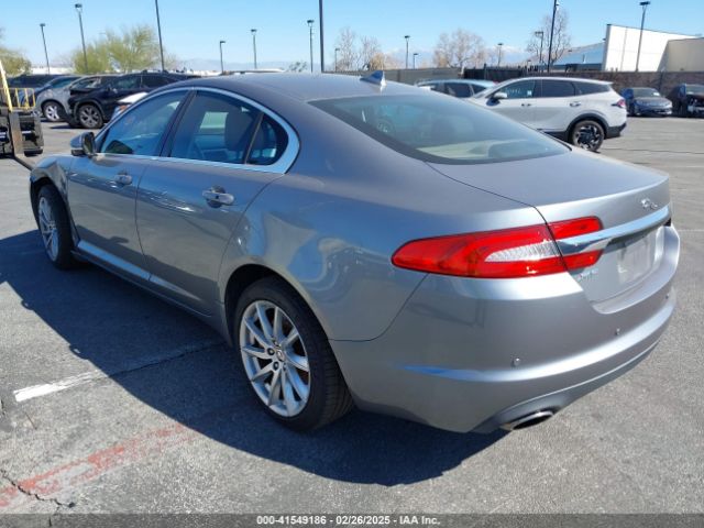 2013 JAGUAR XF SAJWA0ES5DPU05285 Photo 2