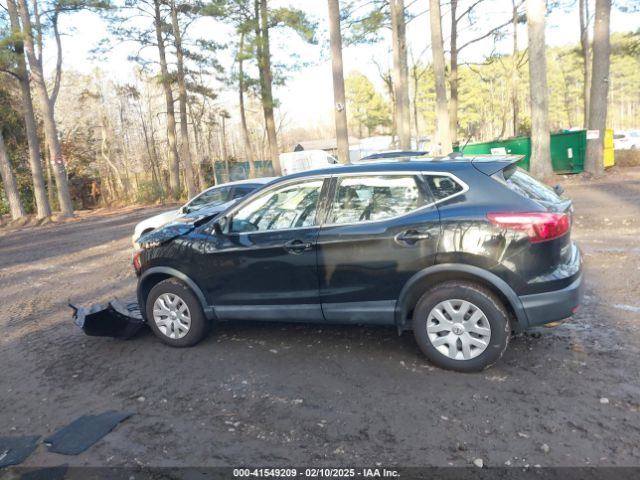 JN1BJ1CR0JW261460 Nissan Rogue Sport S