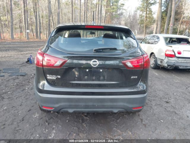 JN1BJ1CR0JW261460 Nissan Rogue Sport S