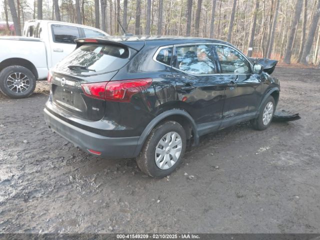 JN1BJ1CR0JW261460 Nissan Rogue Sport S