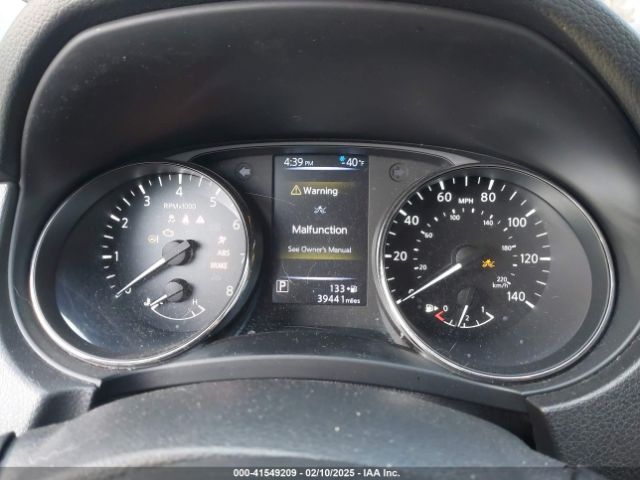 JN1BJ1CR0JW261460 Nissan Rogue Sport S