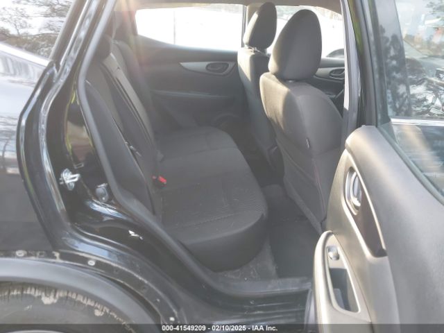 JN1BJ1CR0JW261460 Nissan Rogue Sport S