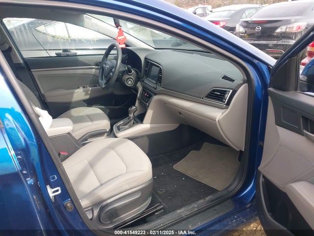 5NPD84LF8JH230116 Hyundai ELANTRA SEL